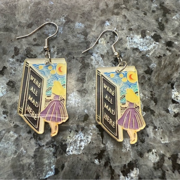 2/$29 or 3/$39 NWOT Alice in Wonderland Disney Book Earrings - Picture 2 of 4